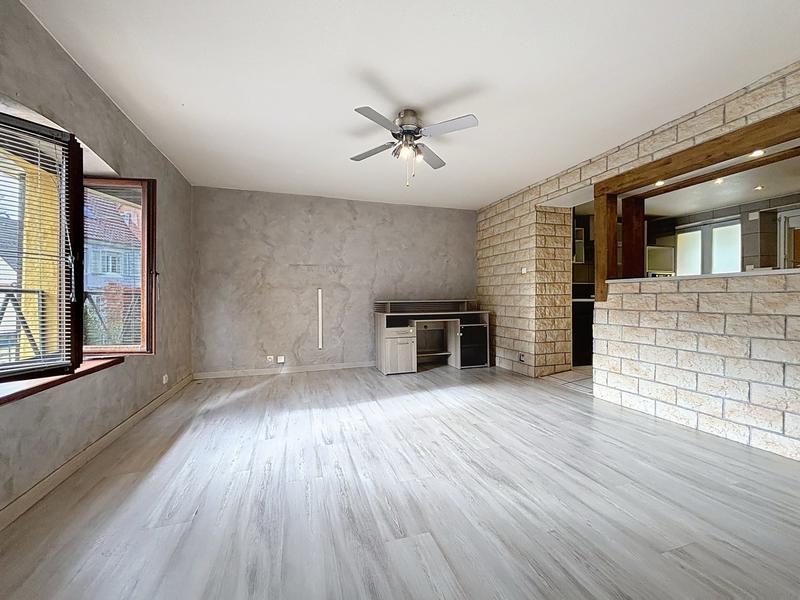 Maison - 99 m² - 5 pièces