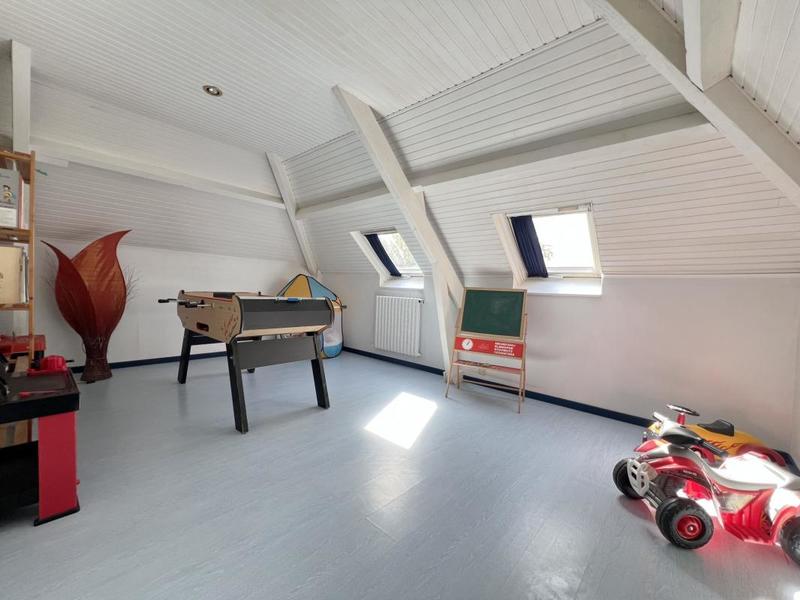 Maison - 188 m² - 8 pièces