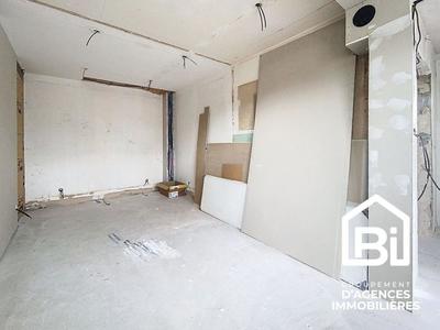 Immeuble - 170 m² - 10 pièces