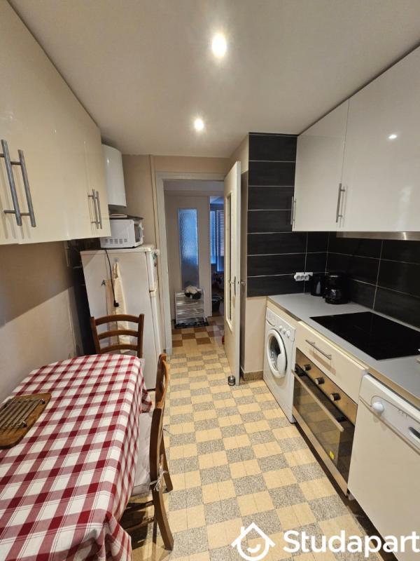 Chambre - 9 m² - 1 pièce