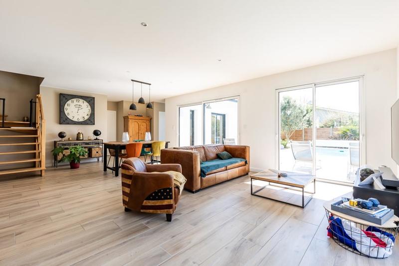 Maison - 143 m² - 6 pièces