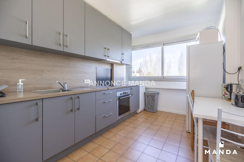 Chambre - 9 m² - 4 pièces