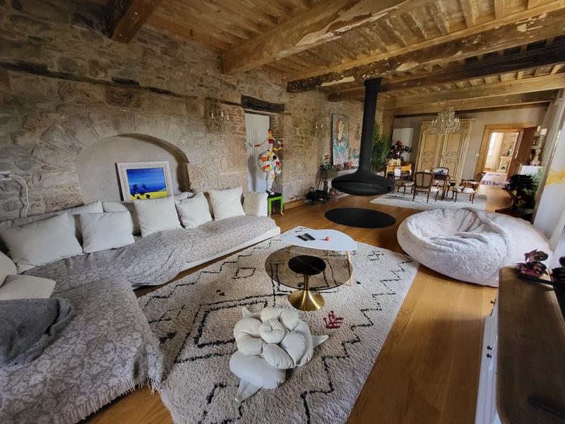 Maison - 220 m² - 6 pièces