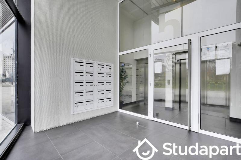 Chambre - 9 m² - 1 pièce