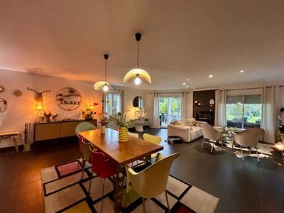 Maison - 117 m² - 4 pièces