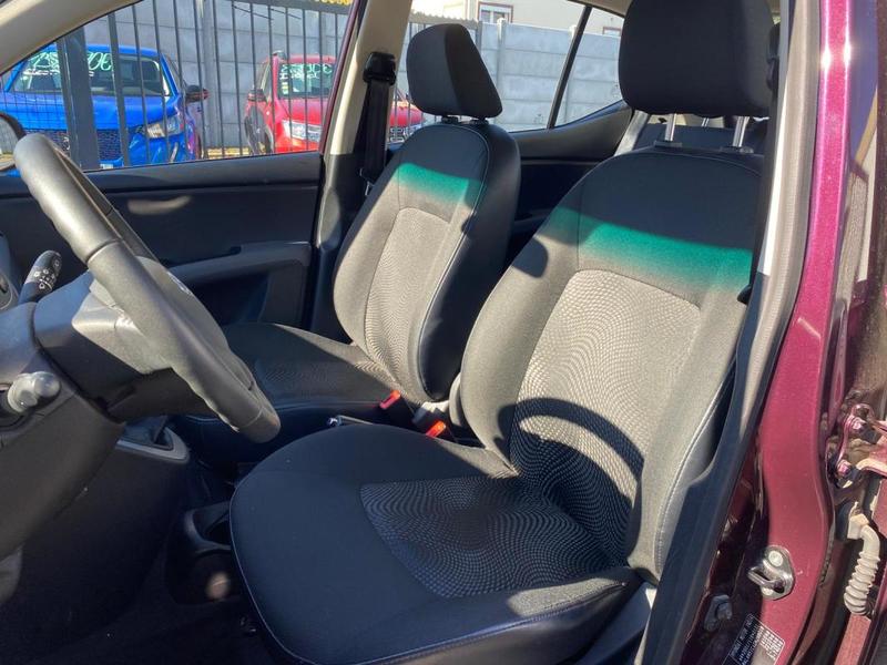 Hyundai i10 1.2 85cv Intuitive &amp; Style 1ere Main /Clim/Radars Ar/Radio