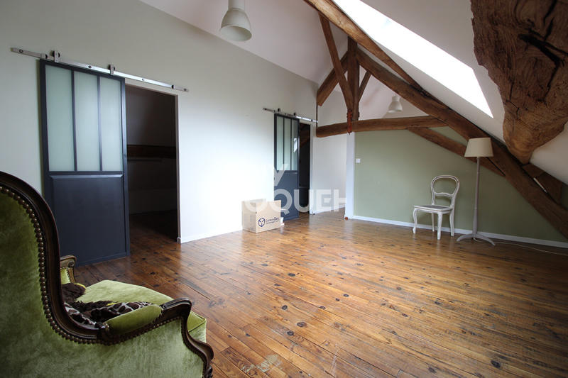 Maison - 211 m² - 8 pièces