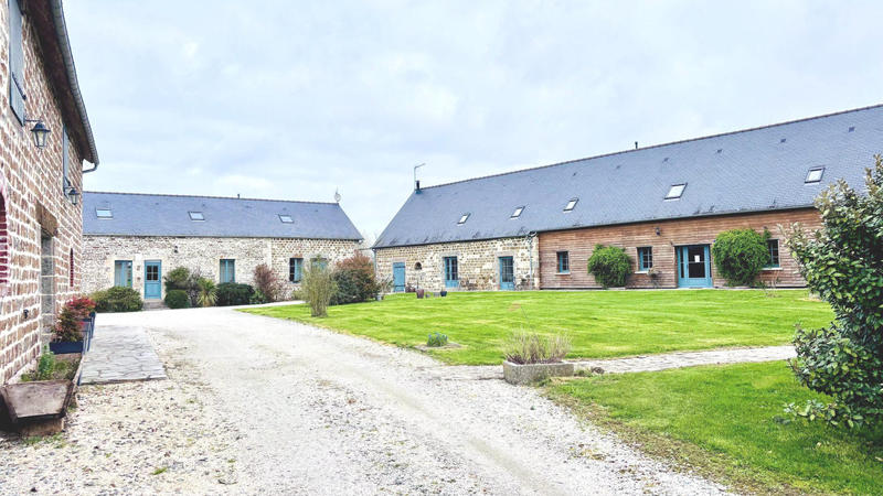Maison - 550 m² - 15 pièces