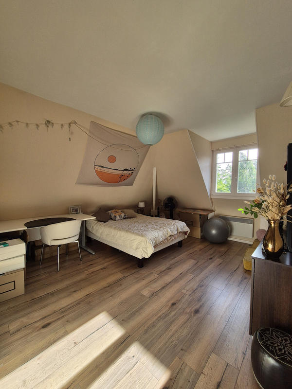 Maison - 180 m² - 8 pièces