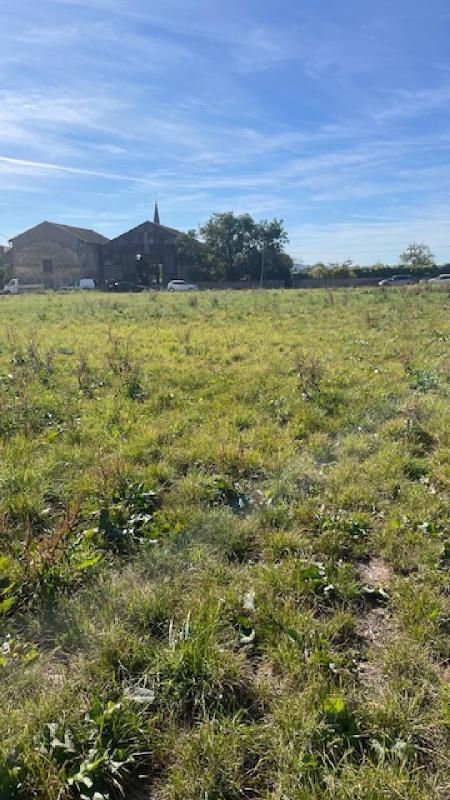 Terrain constructible - 691 m²