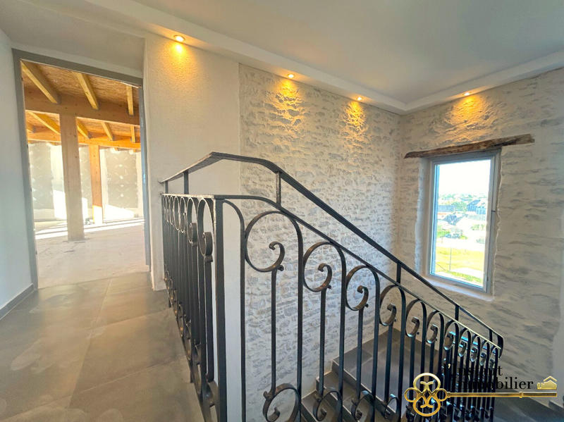 Appartement - 90 m² - 4 pièces