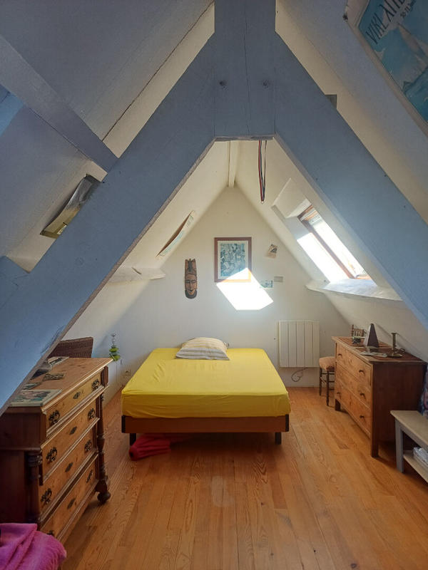 Maison - 167 m² - 9 pièces