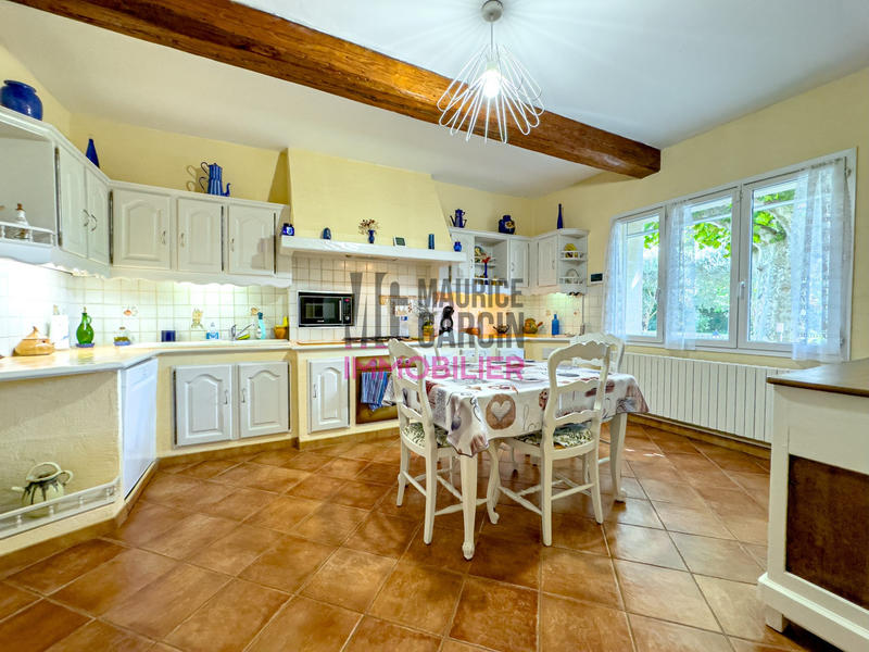 Maison - 184 m² - 5 pièces