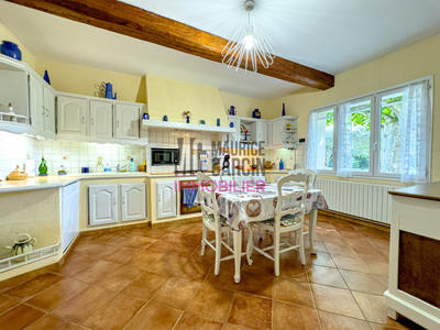 Maison - 184 m² - 5 pièces