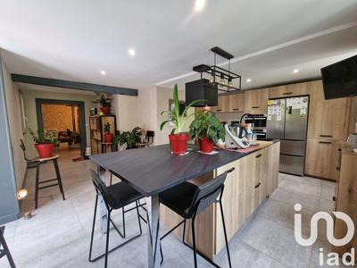 Maison - 298 m² - 11 pièces