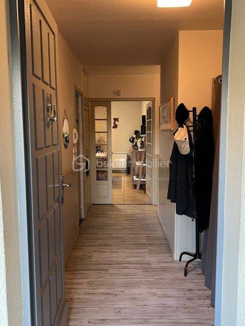 Maison traditionnelle - 166 m² - 8 pièces