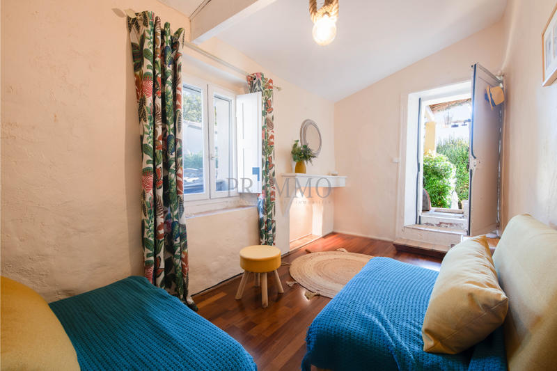 Maison - 201 m² - 5 pièces