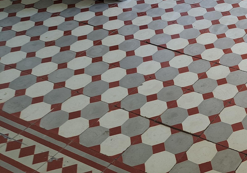 Maison - 350 m² - 8 pièces