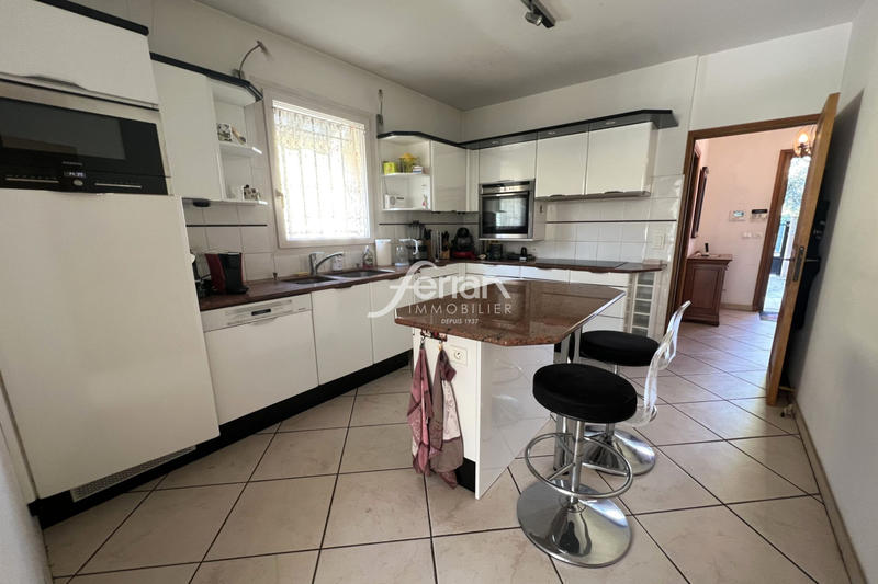 Maison - 175 m² - 6 pièces