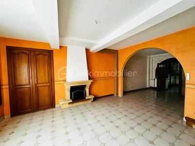 Maison - 89 m² - 6 pièces