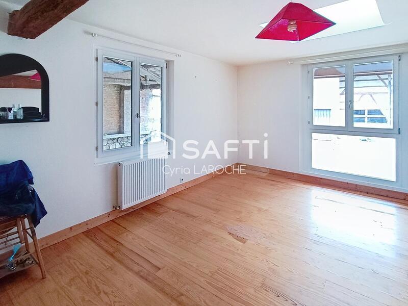 Maison - 309 m² - 9 pièces