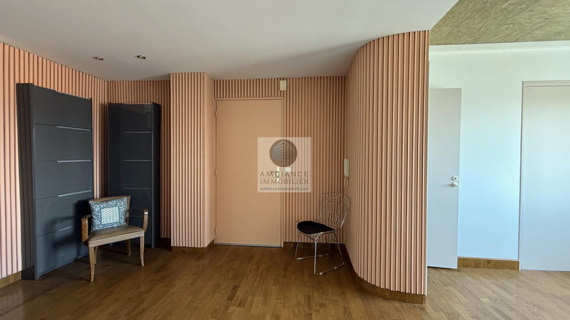 Appartement - 137 m² - 6 pièces