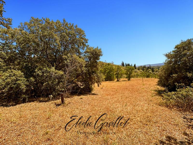 Terrain constructible - 3 070 m²