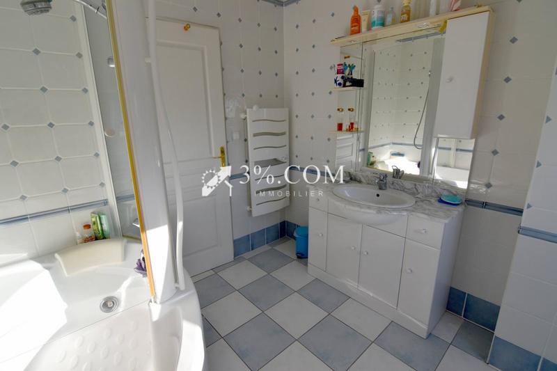 Propriété - 175 m² - 11 pièces