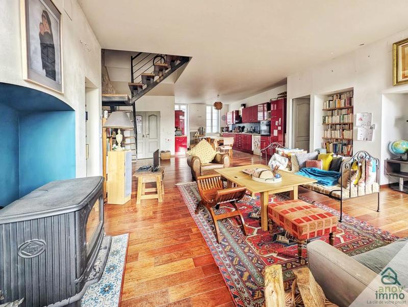 Maison de ville - 234 m² - 9 pièces