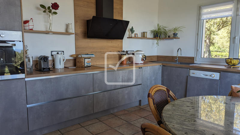 Propriété - 170 m² - 5 pièces