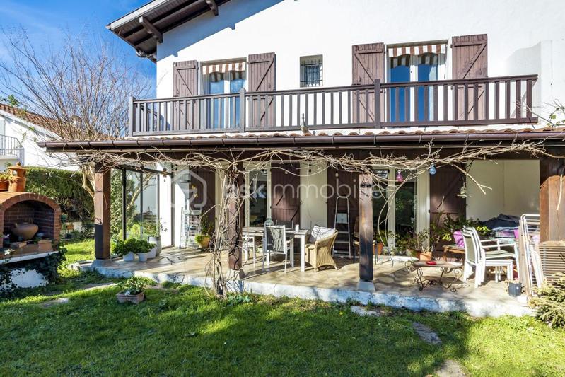 Maison - 183 m² - 5 pièces