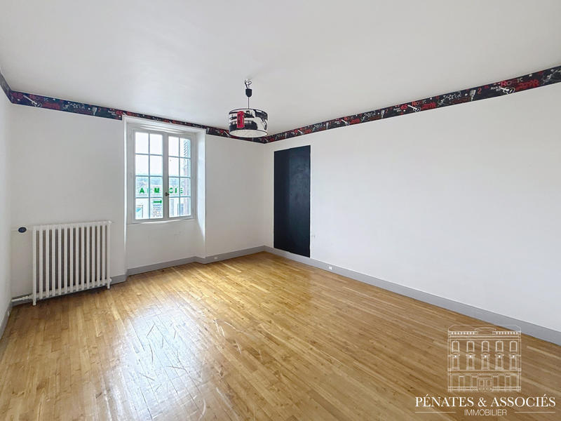 Maison - 156 m² - 7 pièces