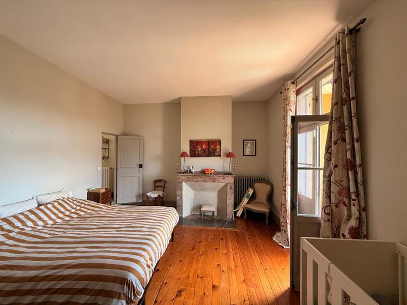 Maison de maîtres - 434 m² - 7 pièces