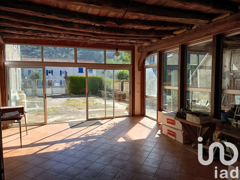 Maison - 202 m² - 7 pièces