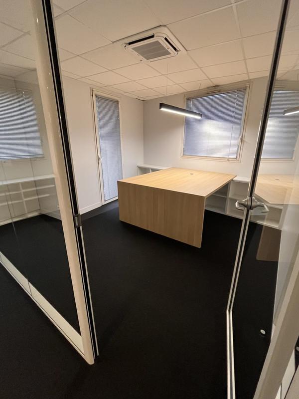 Bureau - 210 m²
