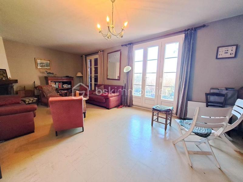 Pavillon - 136 m² - 7 pièces