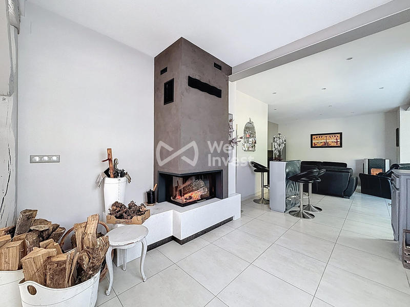 Maison - 215 m² - 7 pièces