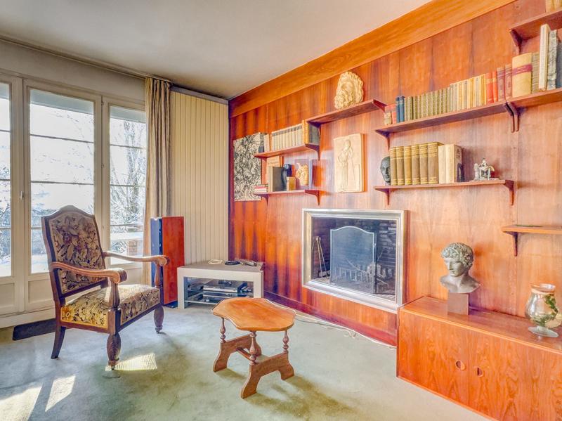 Maison - 230 m² - 9 pièces