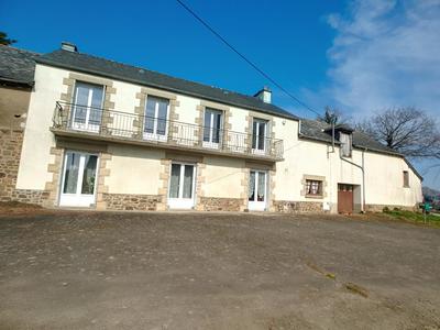 Maison - 142 m² - 6 pièces