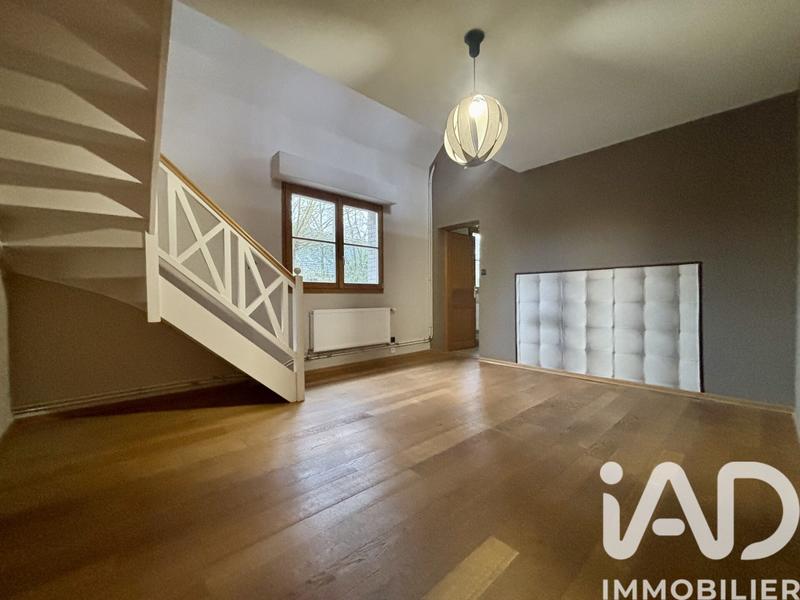 Maison - 313 m² - 7 pièces