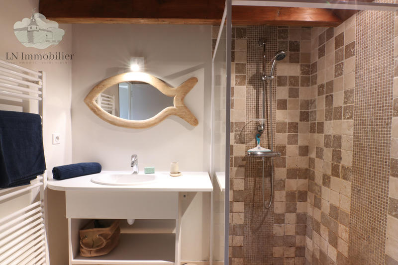 Maison - 211 m² - 15 pièces