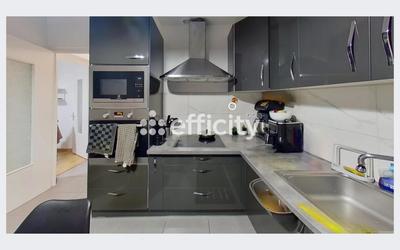 Appartement - 80 m² - 4 pièces