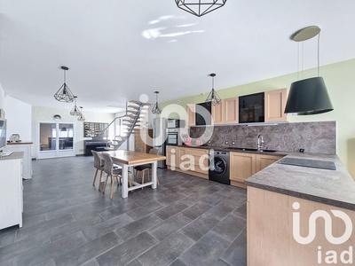 Maison - 122 m² - 5 pièces