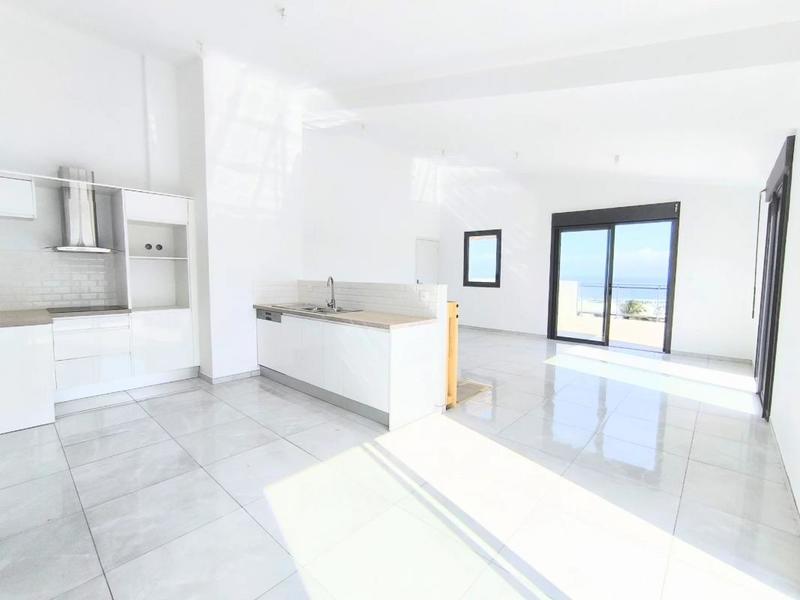 Duplex - 98 m² - 4 pièces