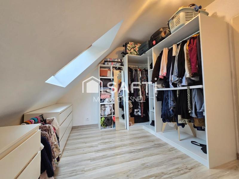 Maison - 104 m² - 8 pièces