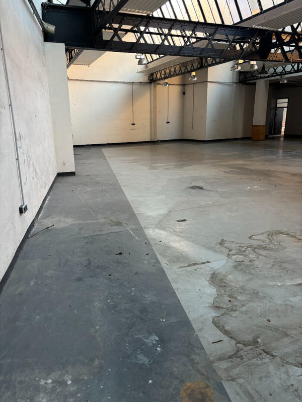 Local d'activité / Entrepôt - 485 m² - 3 pièces