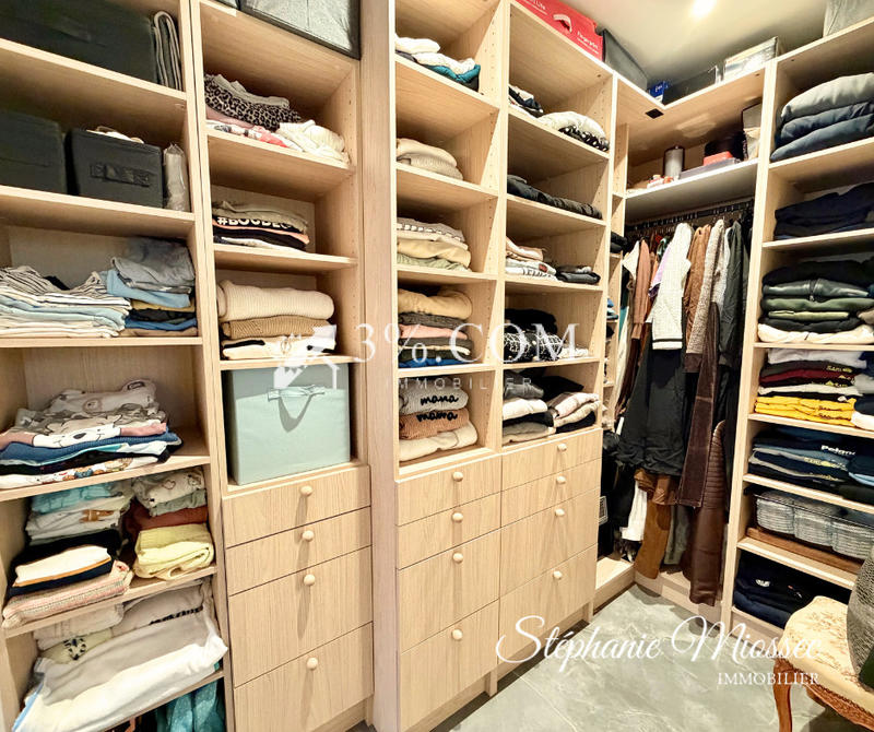 Maison - 180 m² - 7 pièces