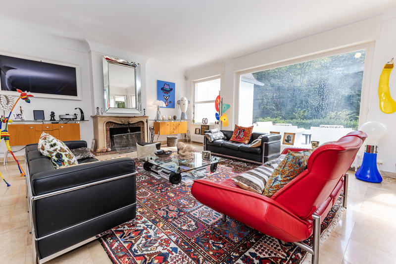 Maison - 350 m² - 9 pièces