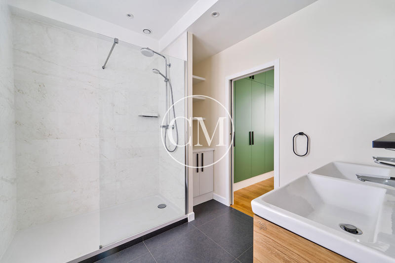 Hôtel particulier - 235 m² - 7 pièces