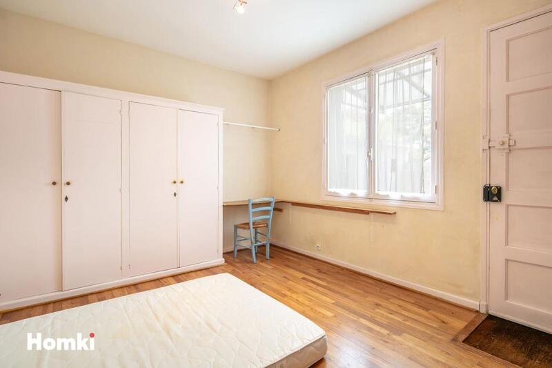 Maison - 220 m² - 10 pièces